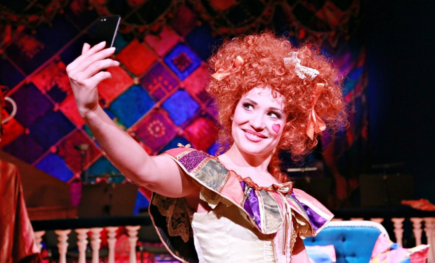 Служанка-госпожа / Телефон