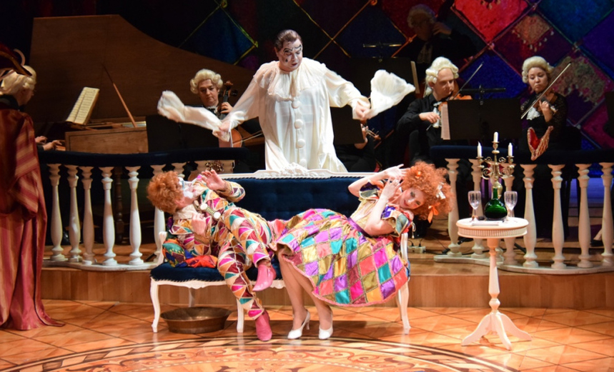 Служанка-госпожа / Телефон