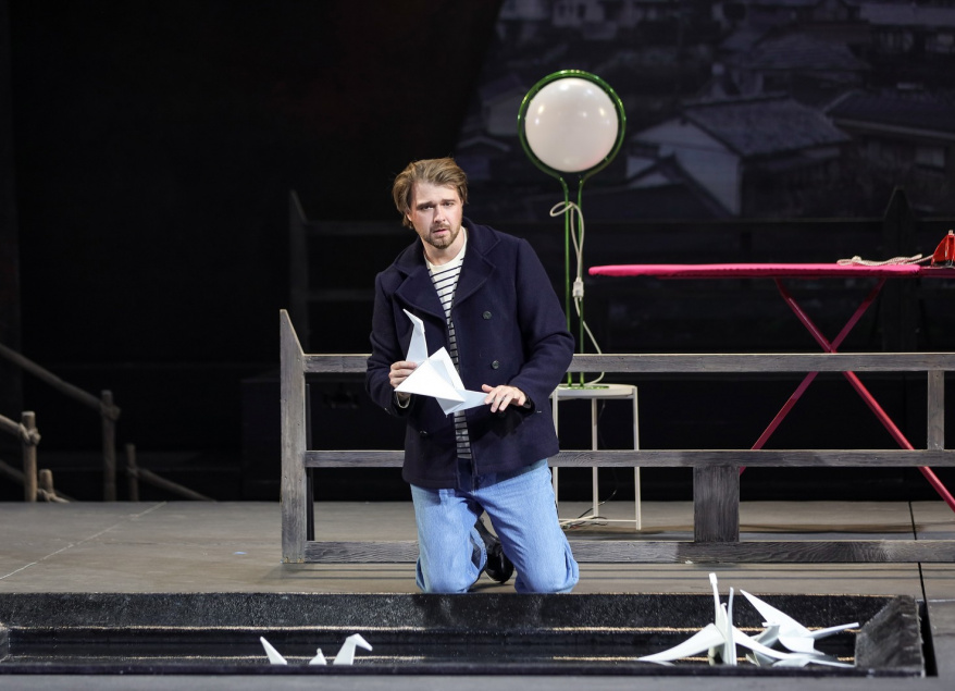 Мадам Баттерфляй