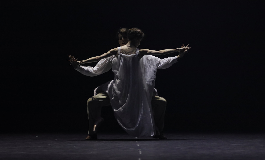 Две женщины. Амок