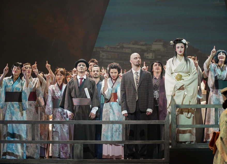 Мадам Баттерфляй