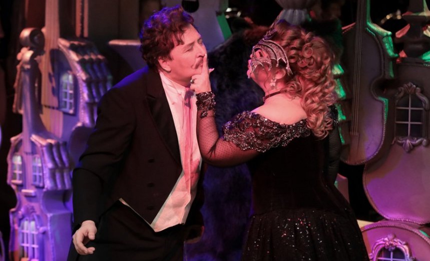 Летучая мышь